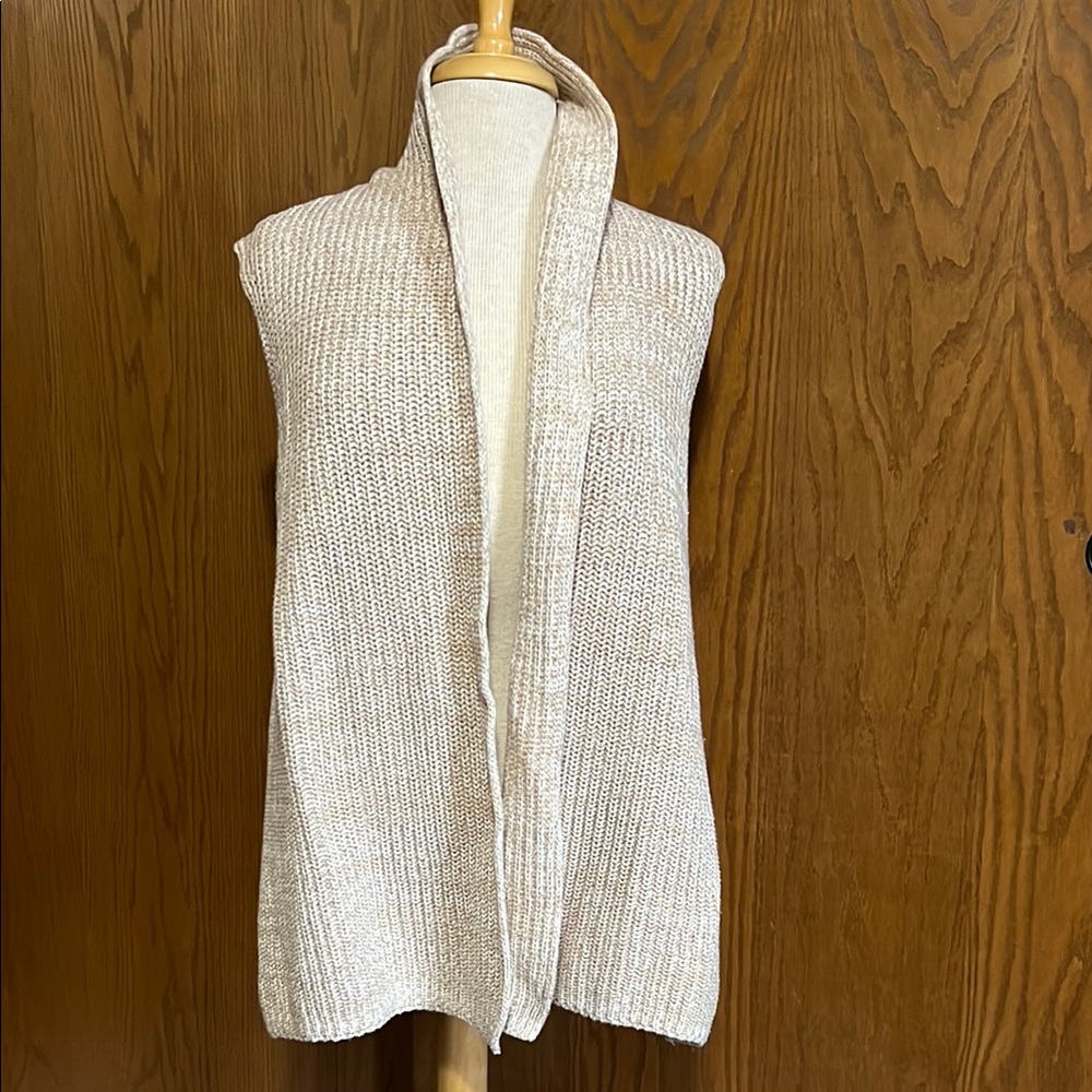 GAP Cozy Beige Women's Sweater Vest